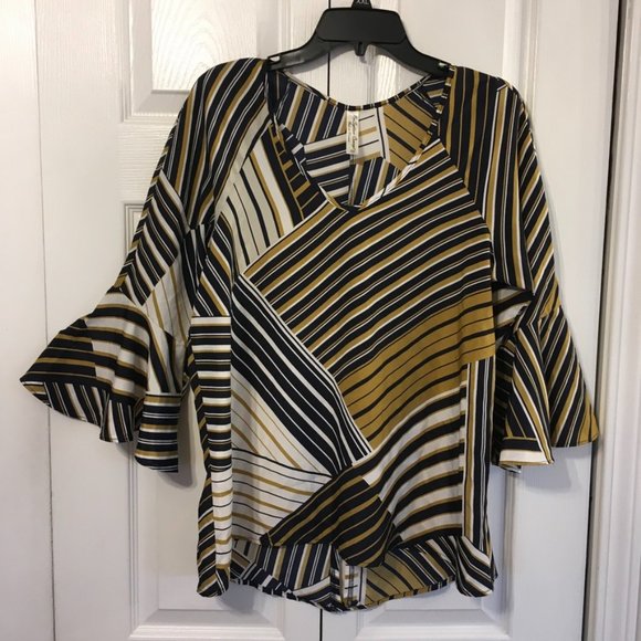 Perception Concept Blouse - Picture 6 of 7